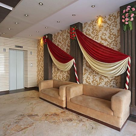 Oyo 11596 Sanjay Guest House Kanpur Exterior foto