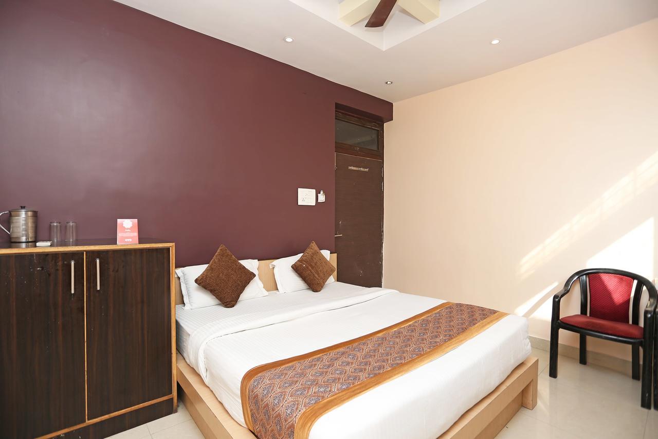 Oyo 11596 Sanjay Guest House Kanpur Exterior foto