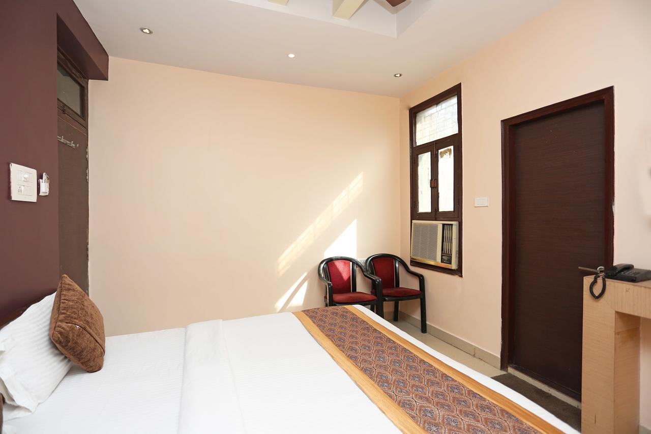 Oyo 11596 Sanjay Guest House Kanpur Exterior foto
