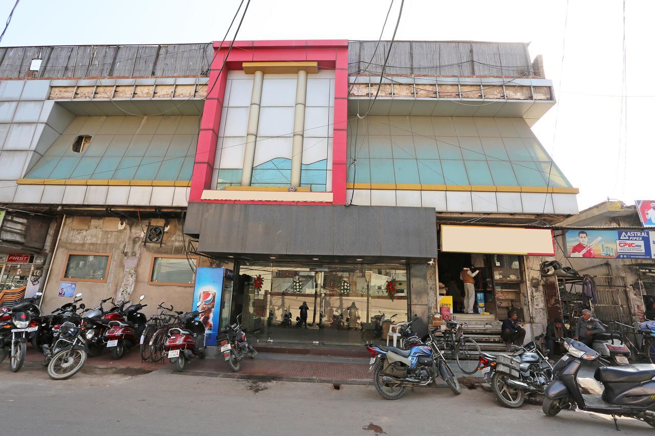 Oyo 11596 Sanjay Guest House Kanpur Exterior foto